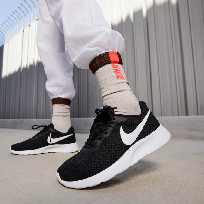 Nike Tanjun DJ6257-004 Black Running Shoes Women's US 10