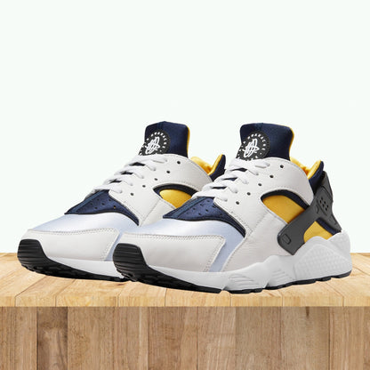 Nike Air Huarache Run Michigan Varsity Maize Yellow White DD1068-107 Men's Size 9.5