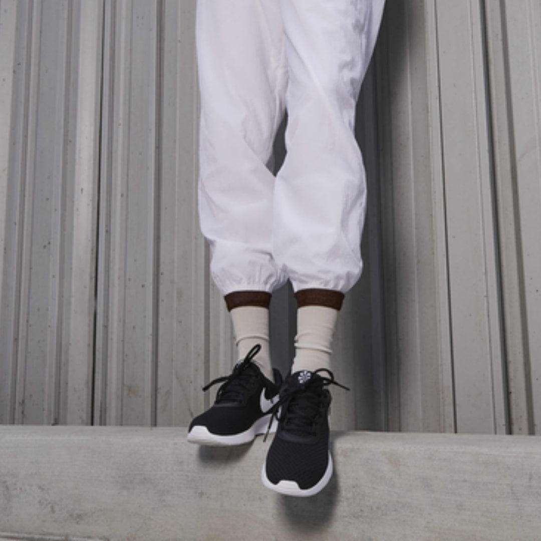 Nike Tanjun DJ6257-004 Black Running Shoes Women's US 10